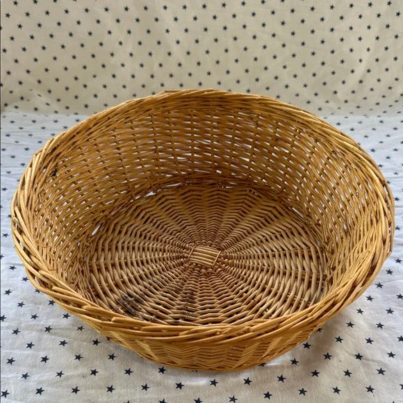 Vintage Round Wicker Fruit / Storage Woven Basket 11.5” Good Used Condition - Picture 14 of 17